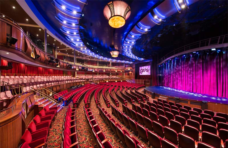 Das Haupttheater mit Platz für 1360 Gäste bietet täglich Musicals und Shows an