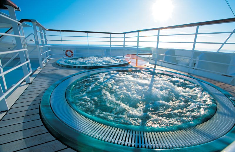 Die Whirlpools an Deck sorgen weiterhin für ein Maximum an Entspannung