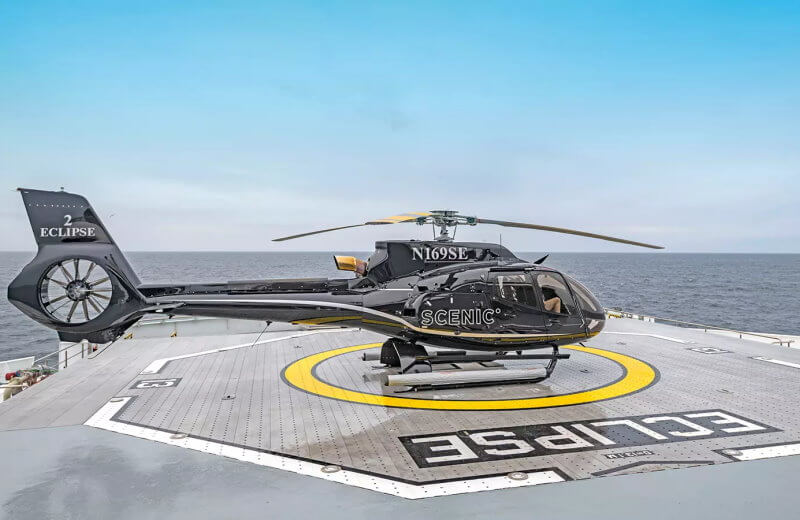 Eclipse: 2 Helikopter für Landausflüge an Bord