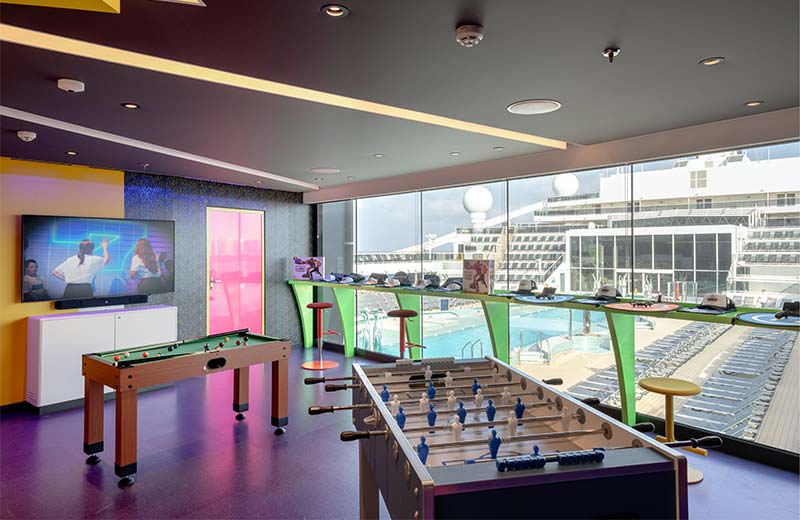 MSC World Asia, Young Club