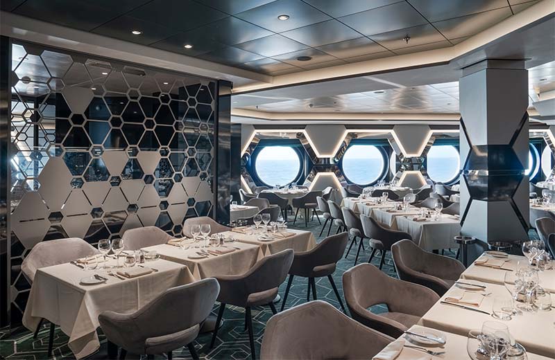 MSC World Asia, Esagono/Hexagon Restaurant