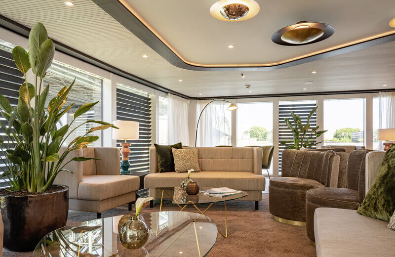 Club Amadeus - Amadeus Cara