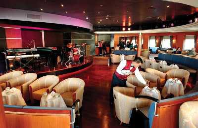 Seven Seas Voyager Horizon Bar and Lounge