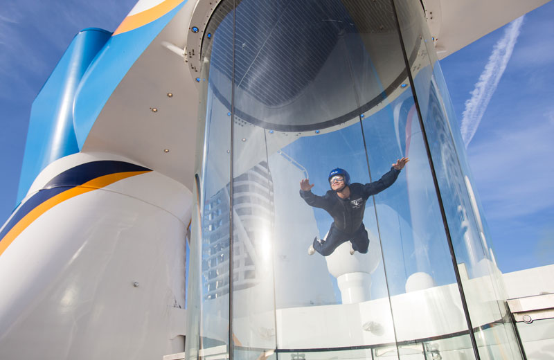 Der Fallschirmsimulator ist eines der Highlights auf der Ovation of the Seas